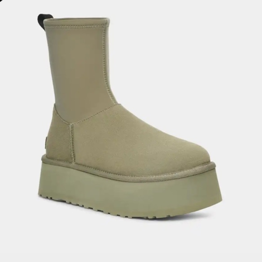 UGG Classic Dipper Platform Boot